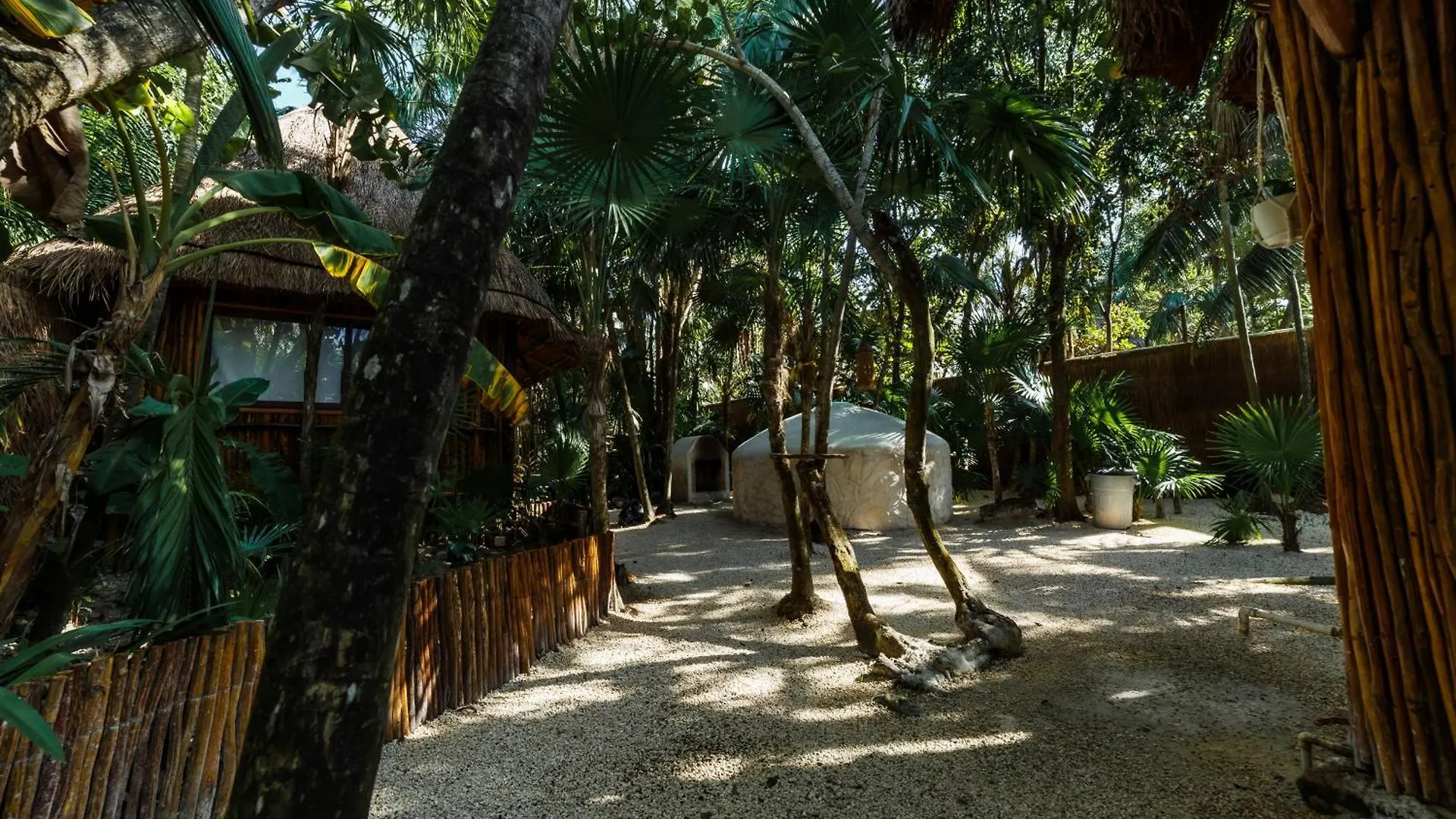 Hotel Co.Bañitas Tulum
